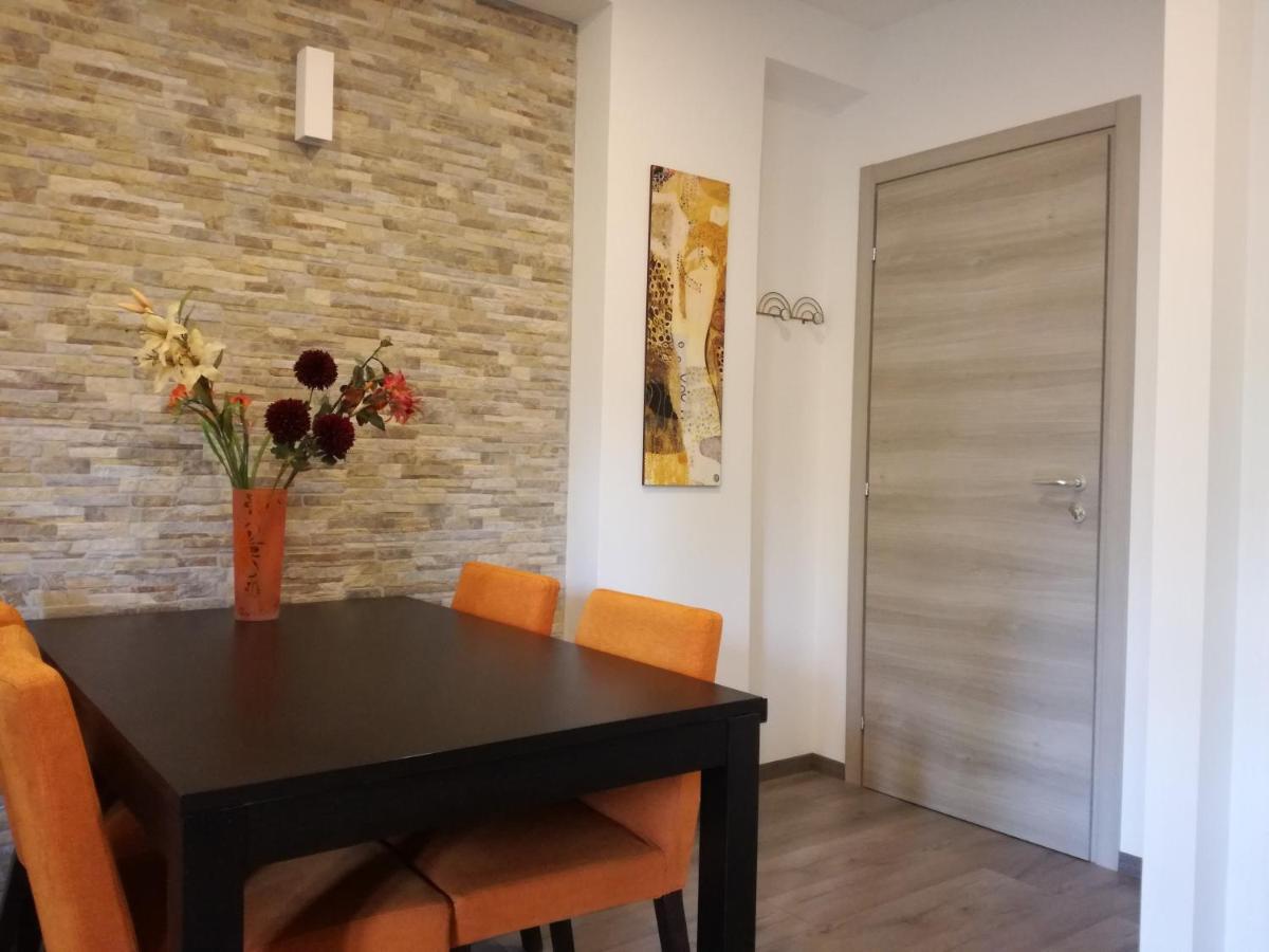 La Casa Di Ale Lejlighed Aci Castello Eksteriør billede