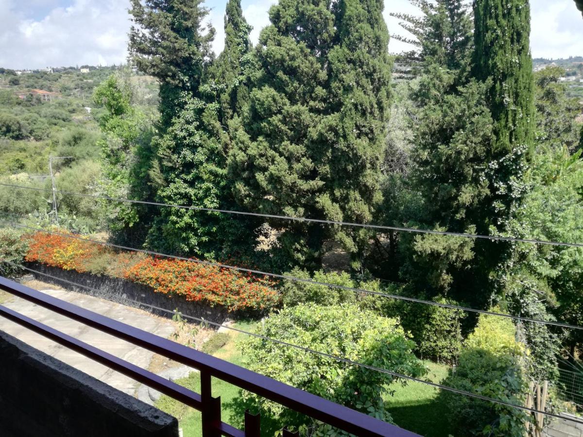 La Casa Di Ale Lejlighed Aci Castello Eksteriør billede