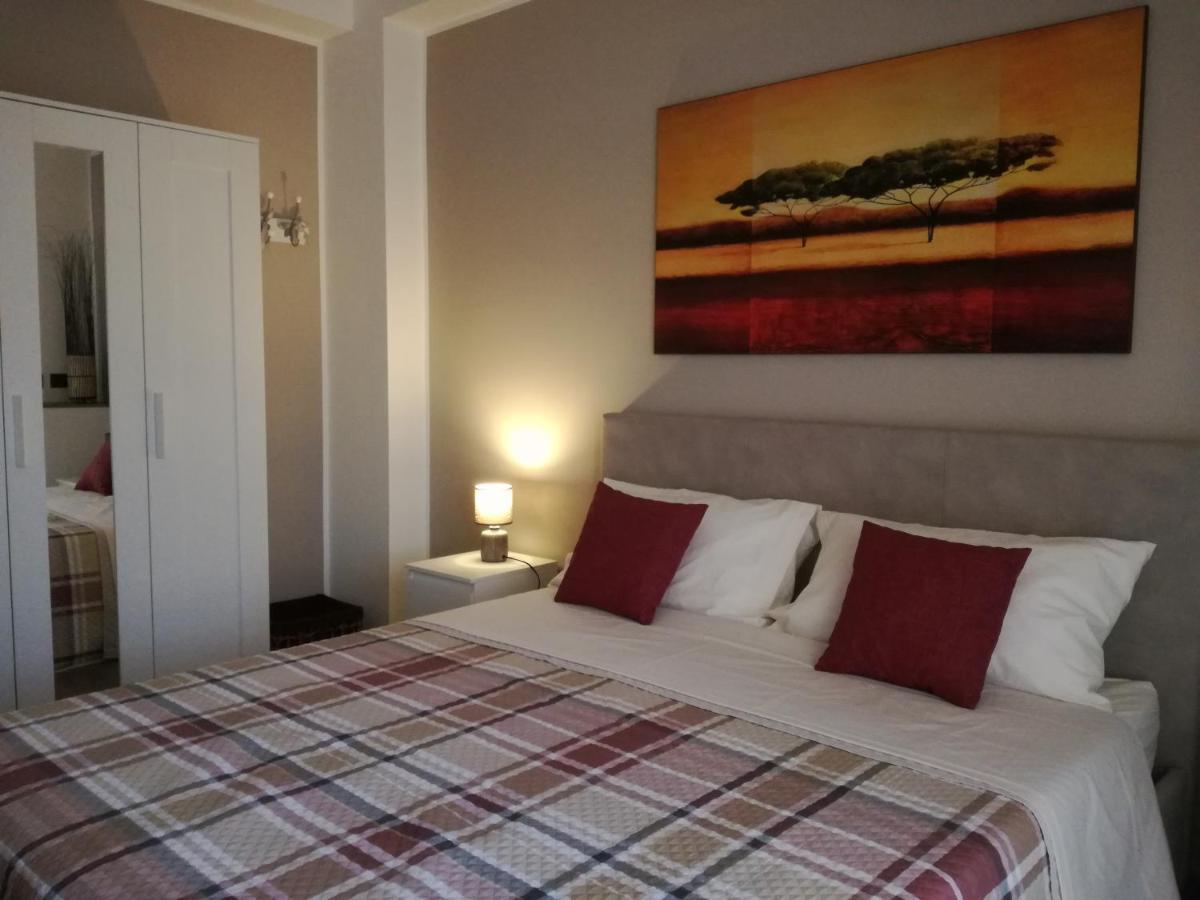 La Casa Di Ale Lejlighed Aci Castello Eksteriør billede